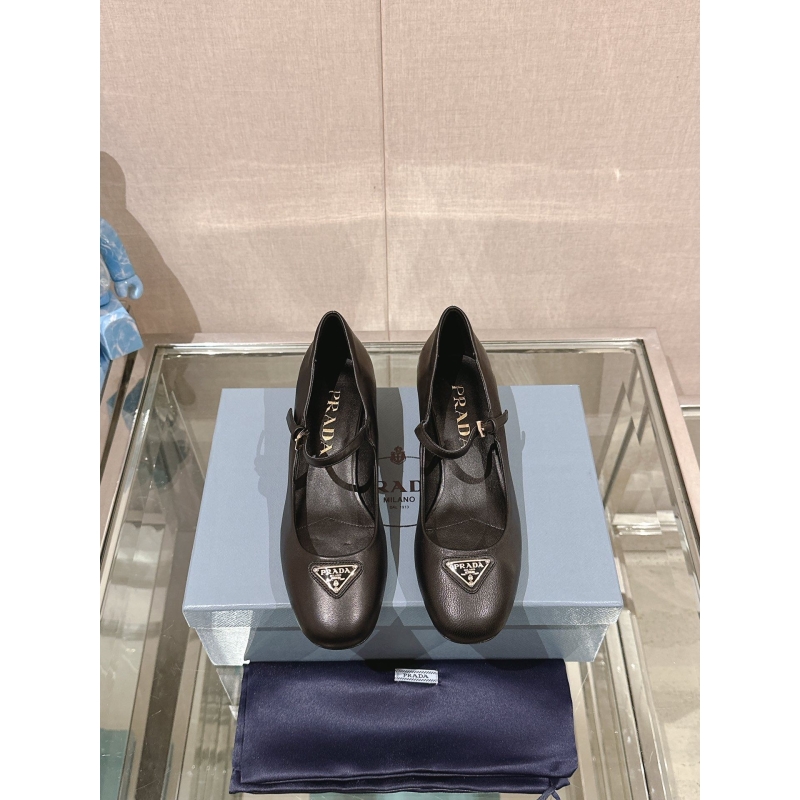 Pra*a flat shoes